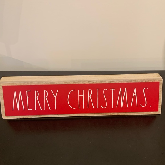 MERRY CHRISTMAS sign